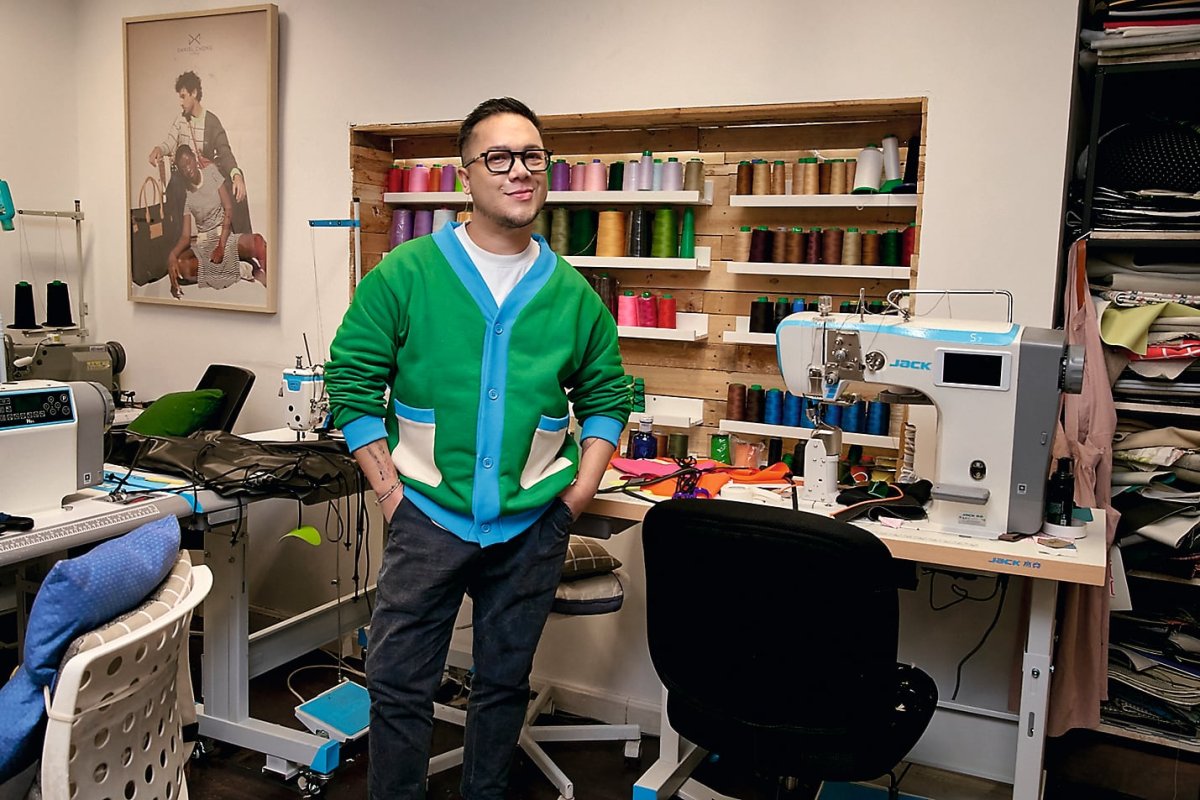 Análisis: Daniel Chong: Las Mochilas De Colores Que Se Hacen En Lavapiés Y Se Exportan A Todo El Mundo