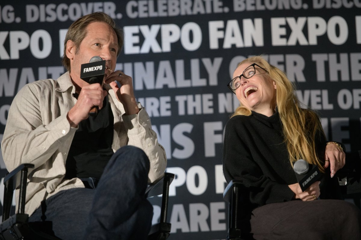 Breaking: “¿Sabes Dónde Está El Punto G": Gillian Anderson Se Reencuentra Con David Duchovny Y Le Pone En Aprietos