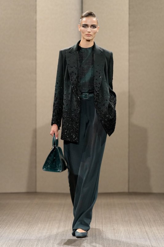 Armani Privé, Sombras En La Noche
