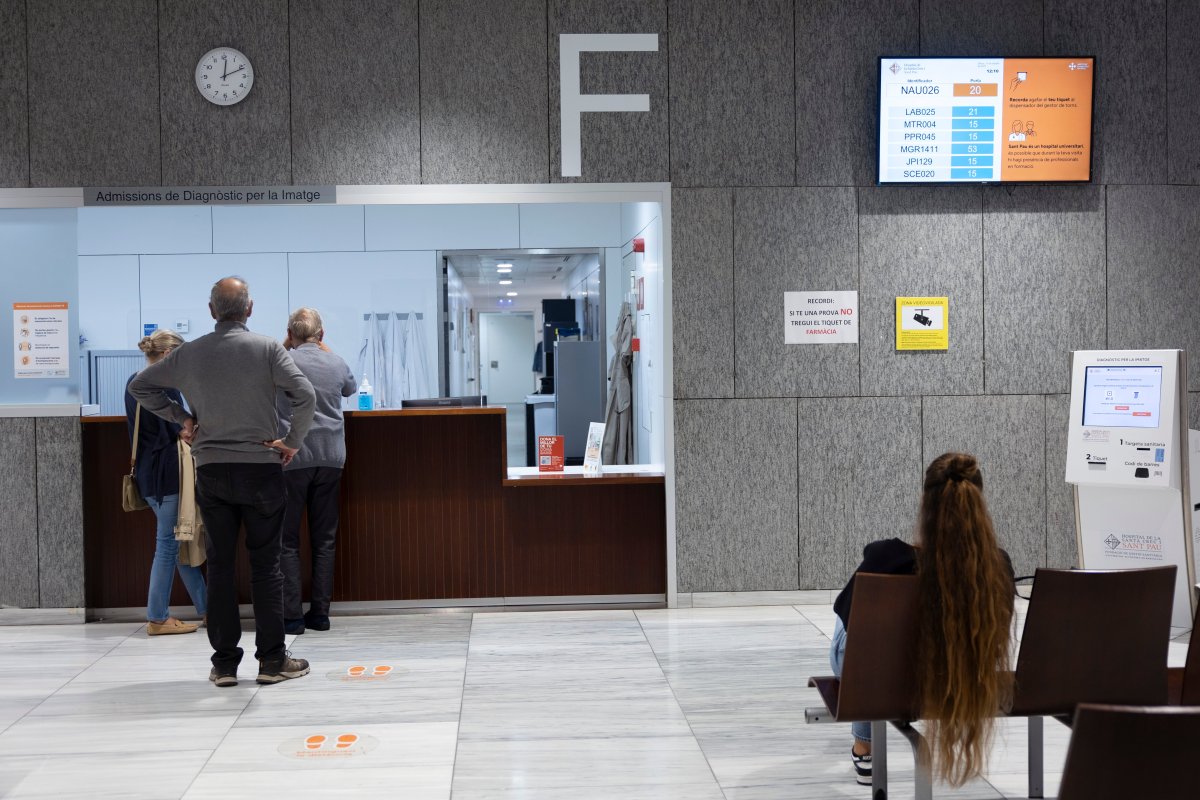 Las bajas laborales vuelven a crecer en el primer semestre, pero a menor ritmo