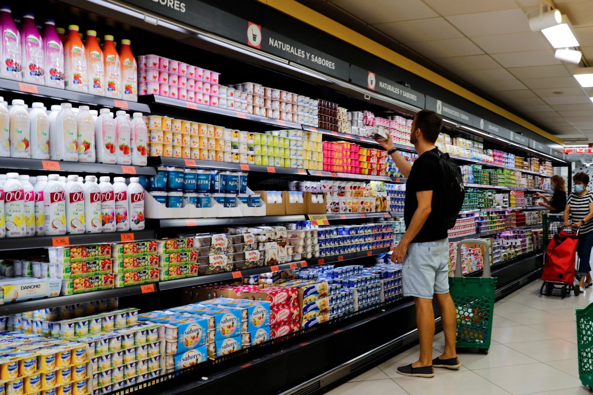 Las grandes cadenas intensifican la guerra de precios: estos son los supermercados más caros y más baratos de España