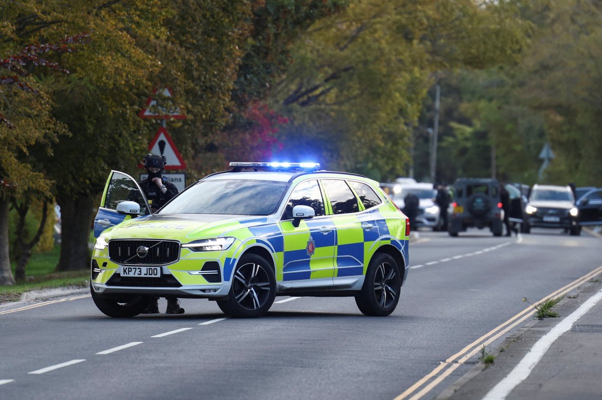 La policía británica detiene a varios sospechosos por manejar explosivos cerca de la base militar aérea de Fairford