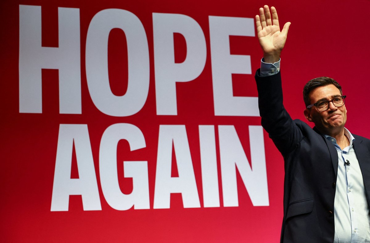 Andy Burnham coloca la crisis de la vivienda como prioridad de su programa de Gobierno