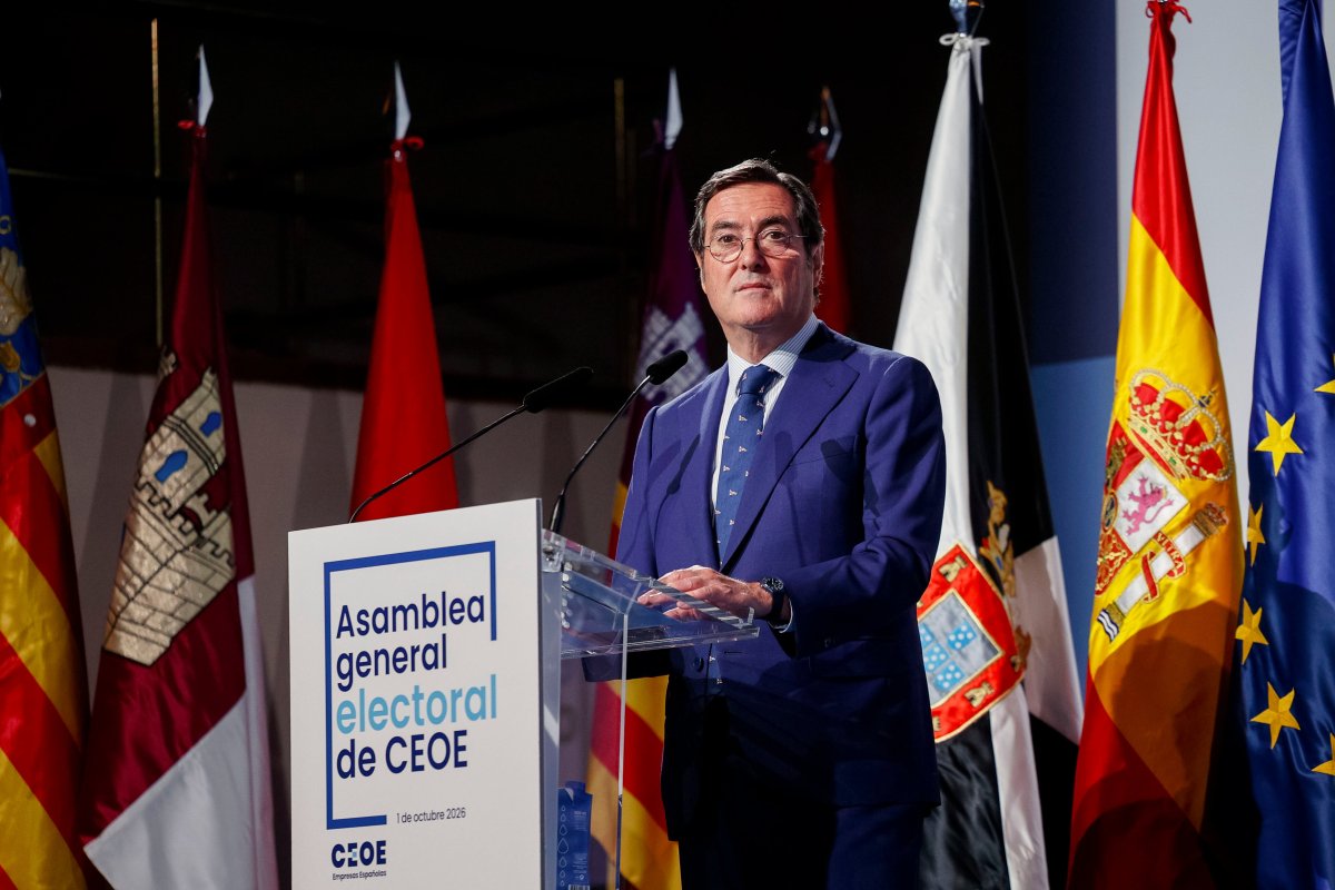 Garamendi pide al Gobierno que actúe en Ceuta “para evitar el desahucio de 80.000 españoles de sus casas”