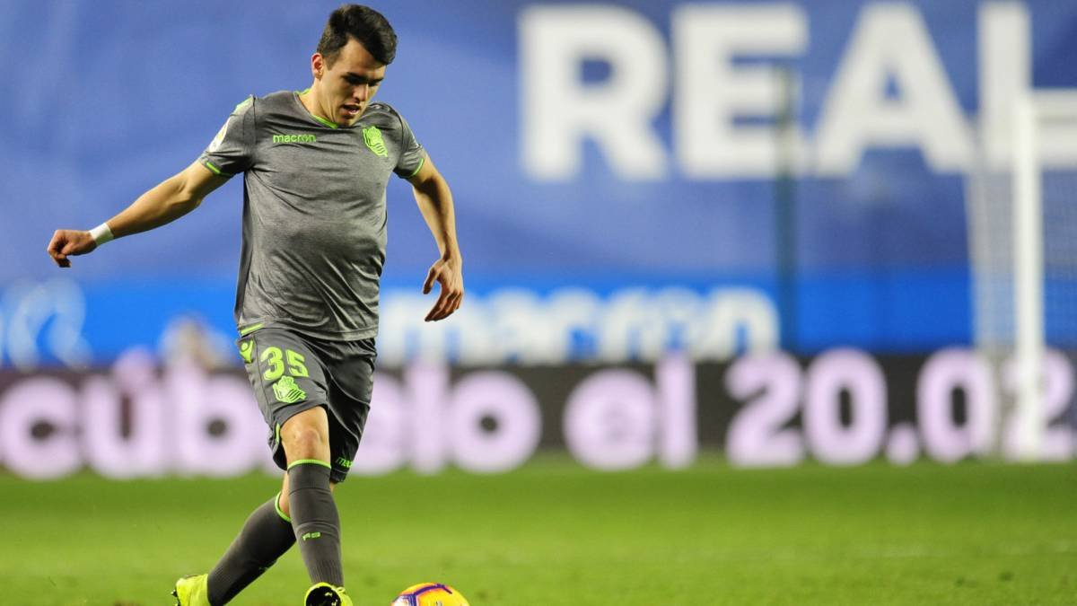 El futbolista del Almería Álex Sola, a la espera de juicio tras chocarse con su coche y dar positivo en alcohol