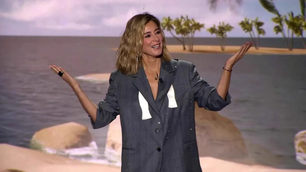 Sandra Barneda y Jorge Javier Vázquez intercambian sus galas en ‘Supervivientes All Stars’: “El sábado me caso”