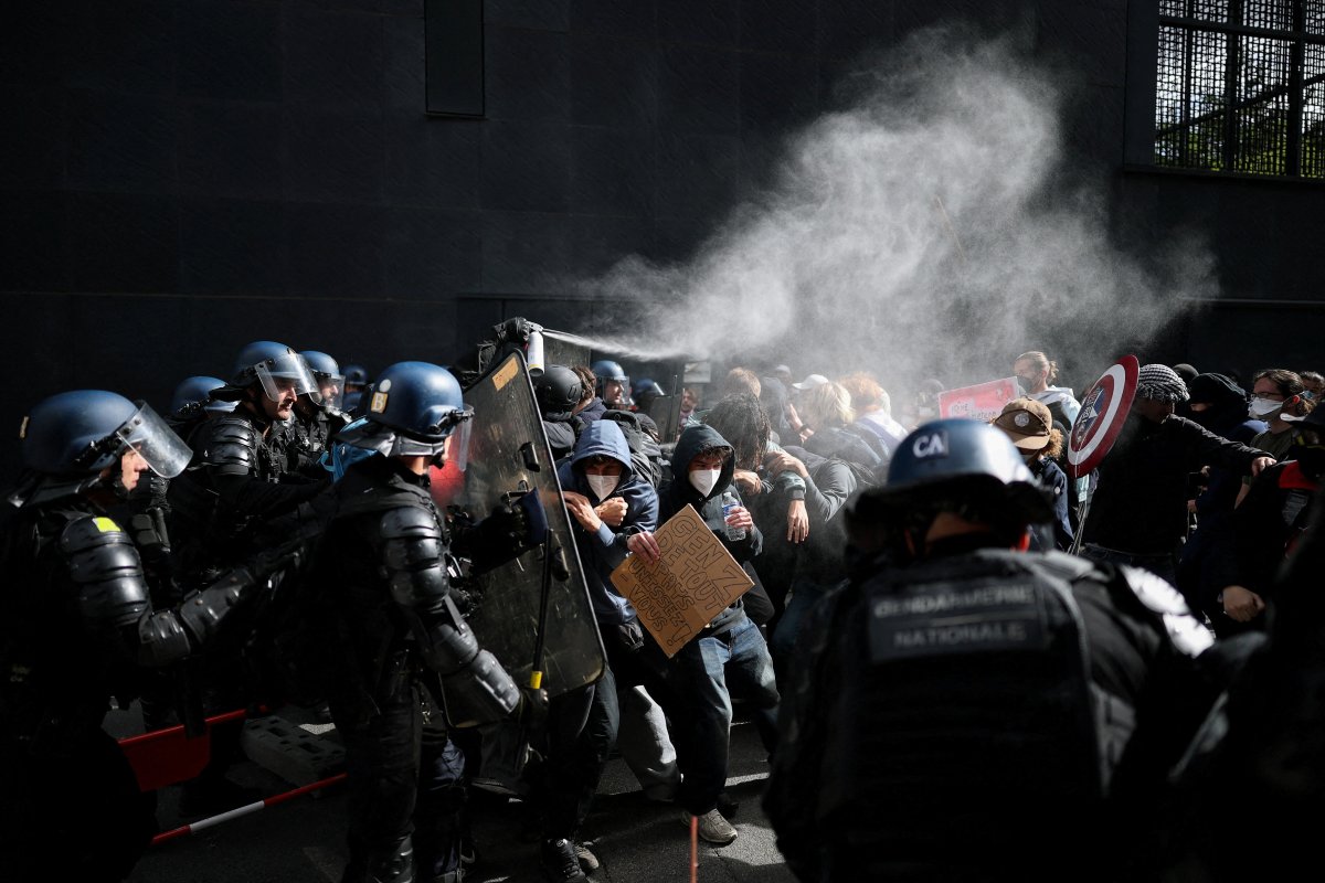 Los estudiantes de Francia presentan 10 reivindicaciones para detener sus protestas