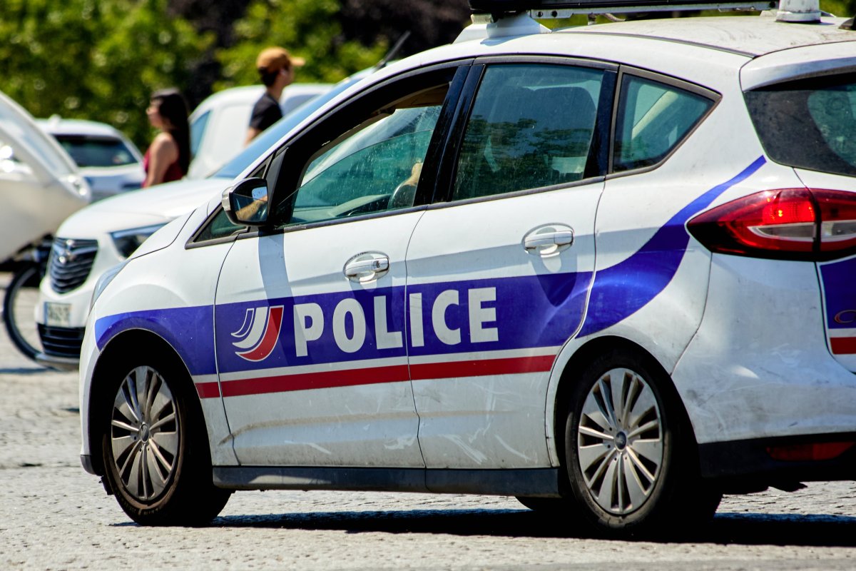 Un estudiante de 14 años hiere con una escopeta al director del centro y a una profesora en el sur de Francia