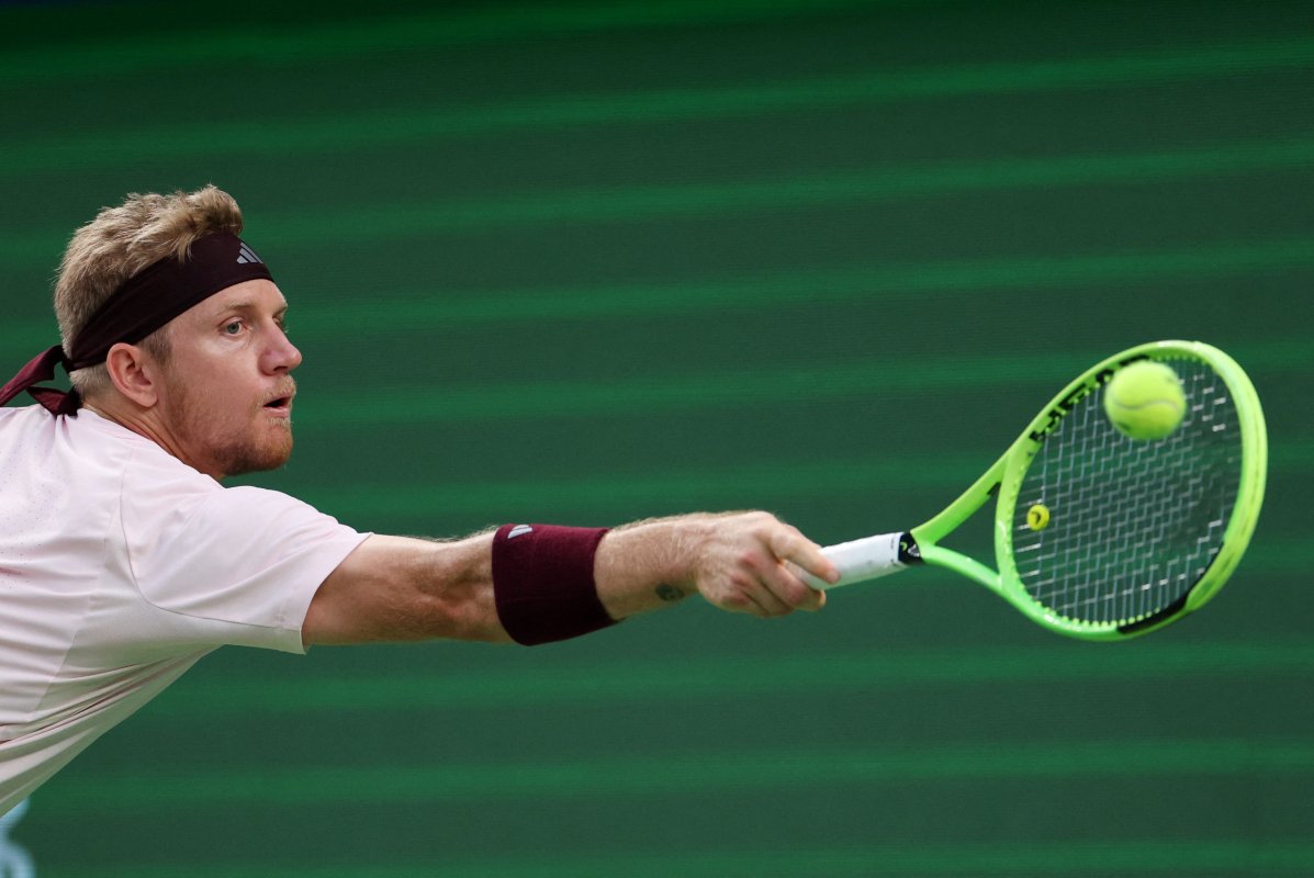 Davidovich vence a Zverev y accede a la final del Masters de Shanghái