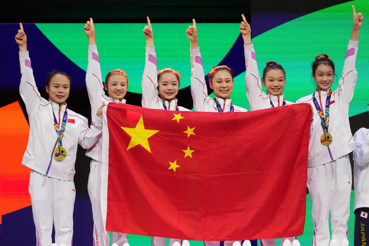 China gana el campeonato mundial por equipos de gimnasia artística 20 años después y se clasifica para Los Ángeles 2028
