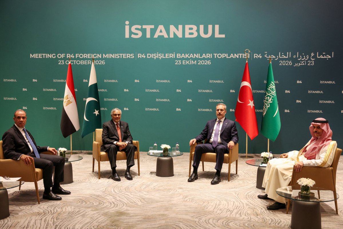 Las potencias europeas y de Oriente Próximo buscan en Estambul una salida a la escalada regional
