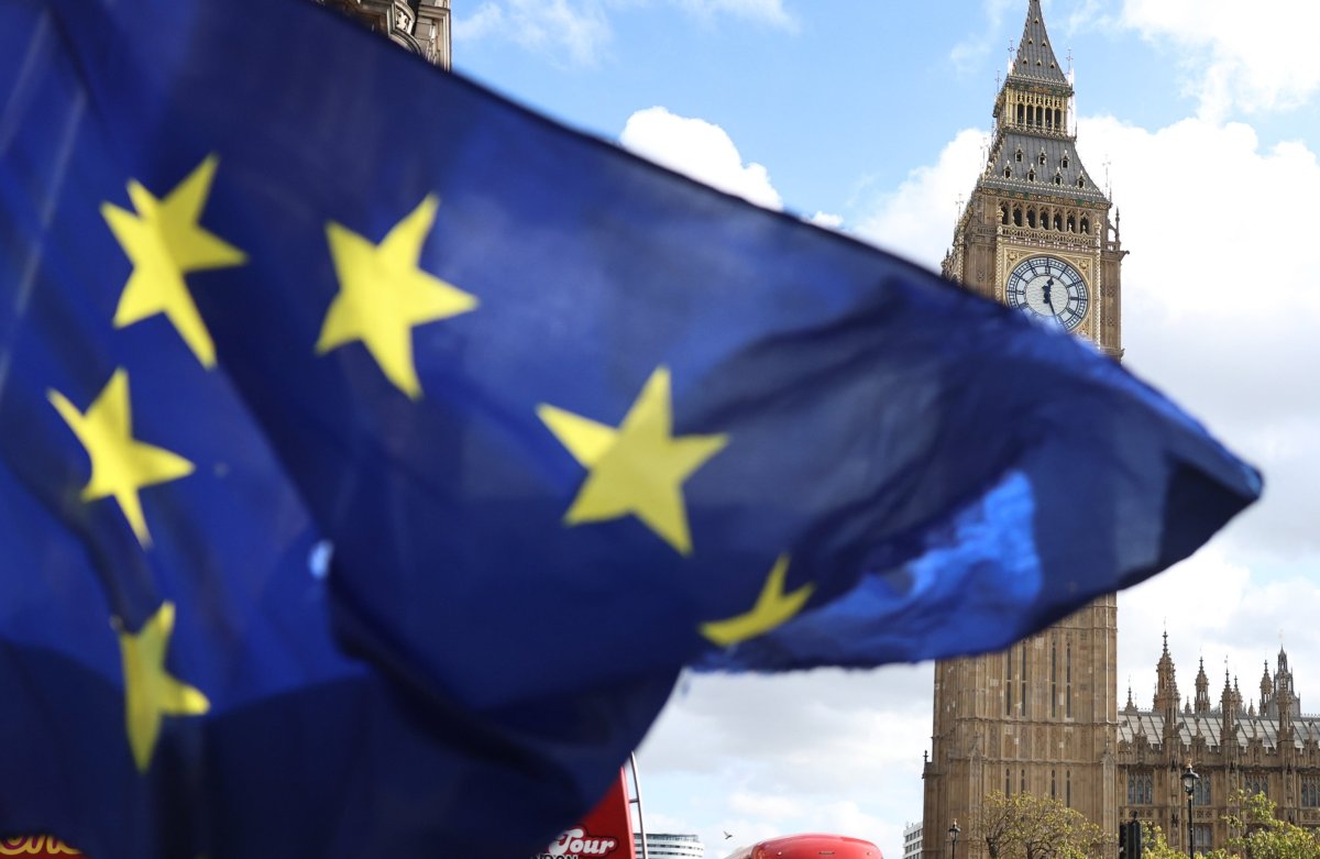 Burnham se muestra abierto a recuperar la libertad de movimiento de personas entre el Reino Unido y la UE