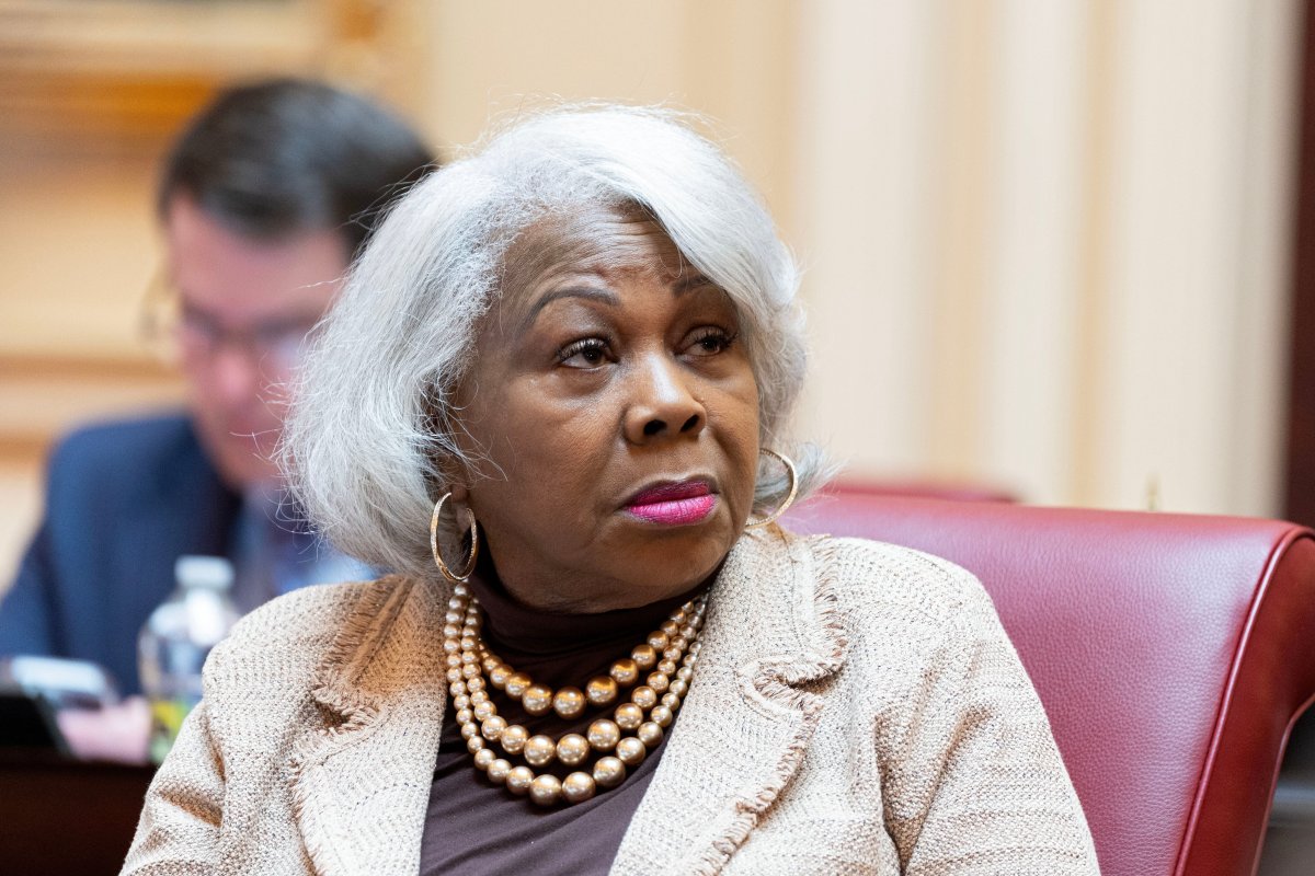 Una senadora acusada de distribuir marihuana y otras maniobras inusuales de la Fiscalía de Trump antes de las ‘midterms’